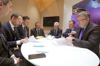 Thales signing at WATM