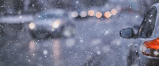 Talviliikennettä maantiellä