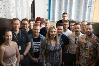 Vastavalmistuneet raideliikenteenohjaajat Triplassa. Kuvituskuva